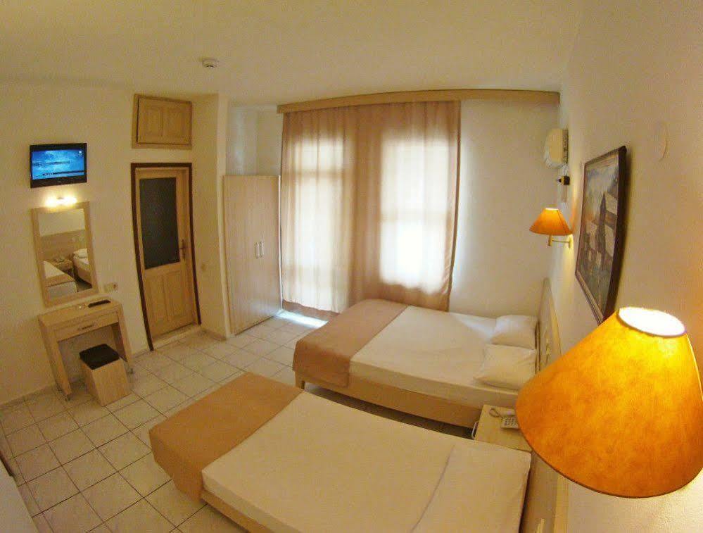 Kleopatra Carina Hotel อลันยา ภายนอก รูปภาพ